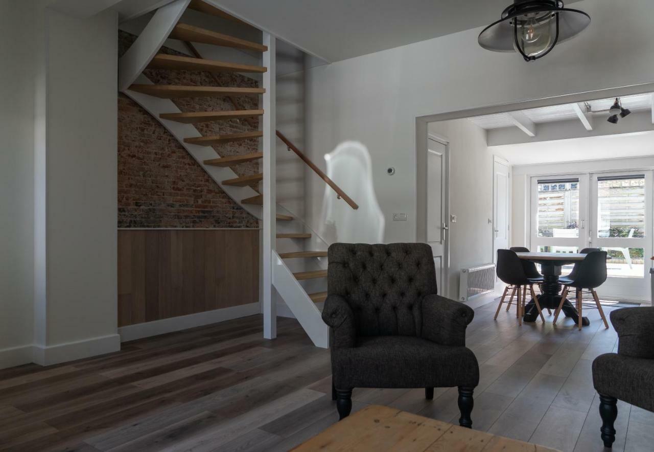 Holiday home Het Dokhuis