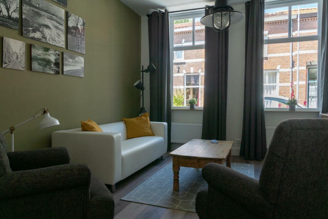Holiday home Het Dokhuis *